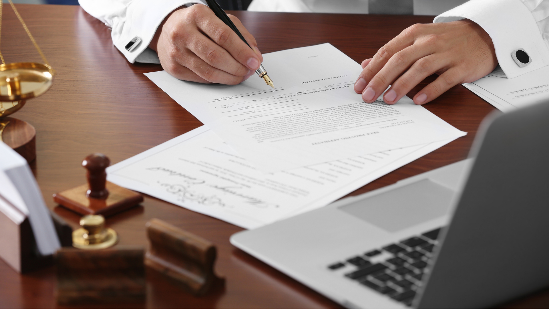 Státní správa se otevírá odborníkům: Novela služebního zákona přináší změny, ale práce nekončí